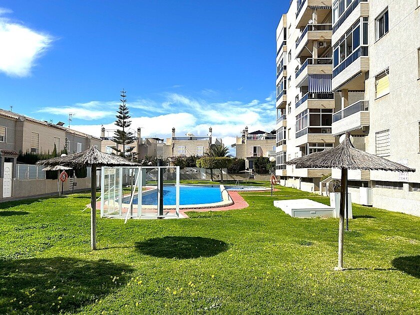 Appartamento a Torrevieja, Alicante, Spagna 3 camere da letto, 110 mq. N° 103358