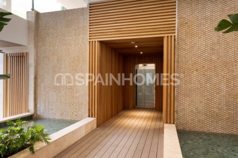 Apartment for sale Estepona, Malaga, Spain 4 bedrooms, 270 sq.m. No. 57791 - photo 4