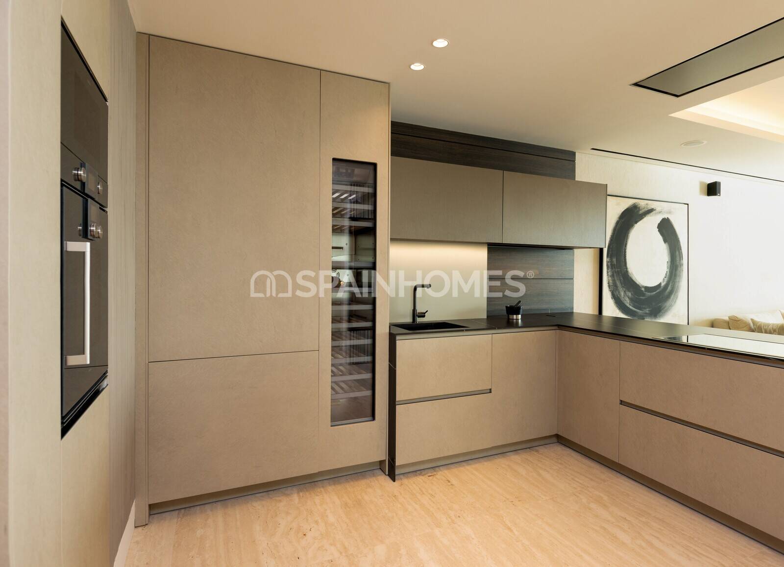Appartamento a Estepona, Malaga, Spagna 4 camere da letto, 464 mq. N° 57791