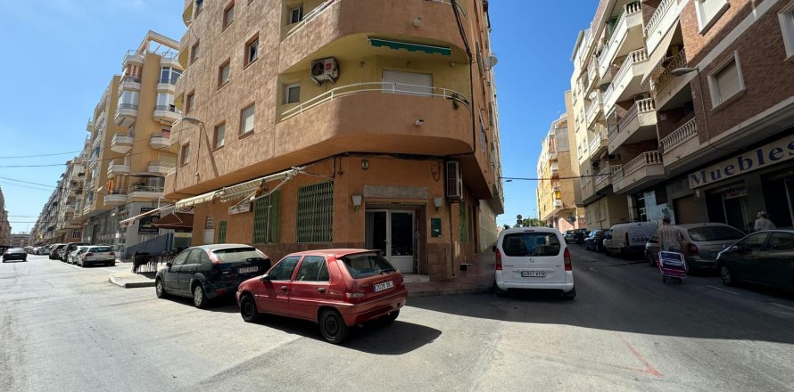 Commercial property Torrevieja, Alicante, Spain 118 sq.m. No. 117123