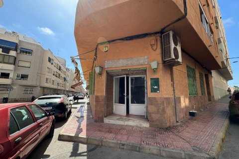 Commercial property for sale Torrevieja, Alicante, Spain 118 sq.m. No. 117123 - photo 2