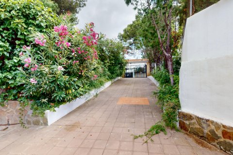 Huvila myytävänä El Vedat De Torrente, Valencia, Espanja, 6 makuuhuonetta, 295 m2 No. 130131 - kuva 9
