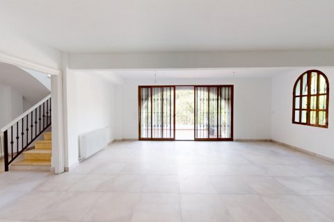 Huvila myytävänä El Vedat De Torrente, Valencia, Espanja, 6 makuuhuonetta, 295 m2 No. 130131 - kuva 27