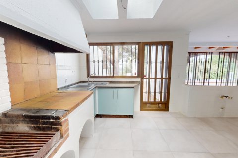 Huvila myytävänä El Vedat De Torrente, Valencia, Espanja, 6 makuuhuonetta, 295 m2 No. 130131 - kuva 30