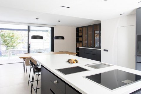 Villa for rent Madrid, Spain 6 bedrooms, 600 sq.m. No. 117497 - photo 4