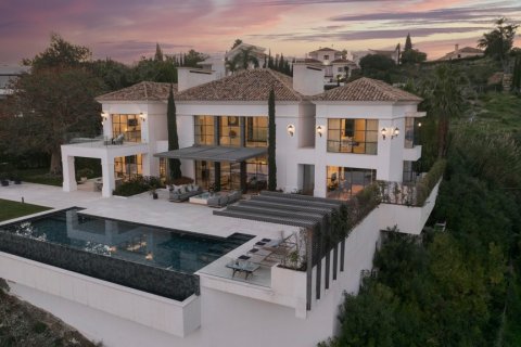 Продажа виллы Малага, Испания 6 спален, 710м2 №117499 - фото 1