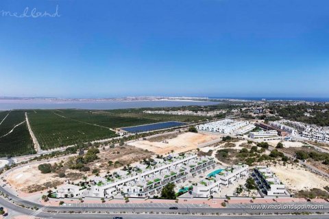 Продажа квартиры в Торревьеха, Аликанте, Испания 2 спальни, 75.62м2 №117505 - фото 2