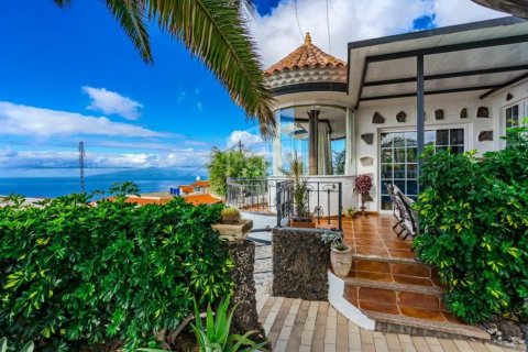 Villa for sale Adeje, Tenerife, Spain 6 bedrooms, 450 sq.m. No. 111062 - photo 4