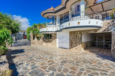Villa for sale Adeje, Tenerife, Spain 6 bedrooms, 450 sq.m. No. 111062 - photo 25