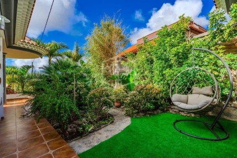 Villa for sale Adeje, Tenerife, Spain 6 bedrooms, 450 sq.m. No. 111062 - photo 29