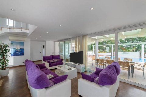 Продажа виллы Сантандрия, Менорка, Испания 4 спальни, 295м2 №110997 - фото 2