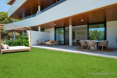 Apartment for sale in Fuengirola, Malaga, Spain 2 bedrooms, 92 sq.m. No. 105286 - photo 1