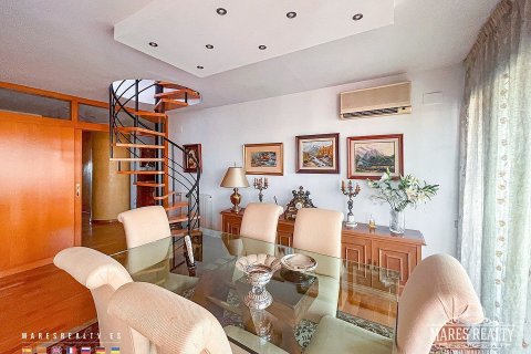 Apartment for sale Barcelona, Spain 4 bedrooms, 196 sq.m. No. 91171 - photo 1