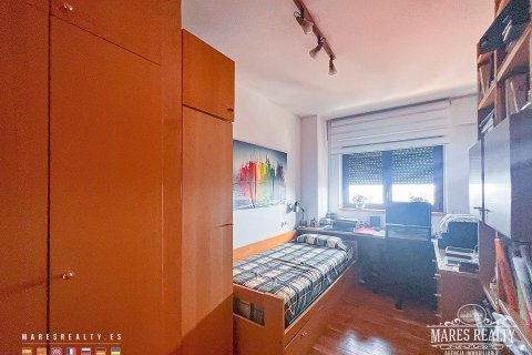 Apartment for sale Barcelona, Spain 4 bedrooms, 196 sq.m. No. 91171 - photo 20