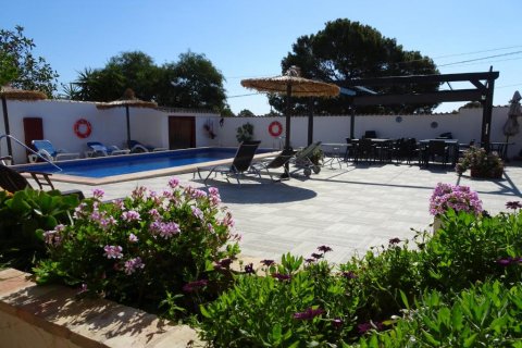 Villa for sale Cabo Roig, Alicante, Spain 9 bedrooms, 221 sq.m. No. 113842 - photo 4