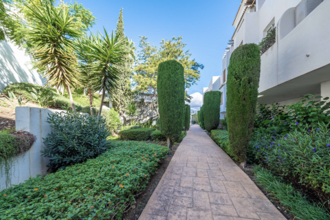 Apartment for sale Estepona, Malaga, Spain 3 bedrooms, 109 sq.m. No. 109601 - photo 3