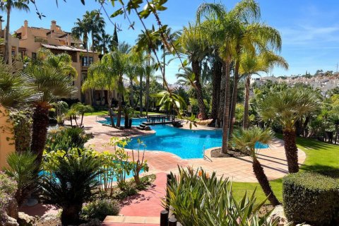 Apartment à vendre Estepona, Malaga, Espagne, 2 chambres, 135 m2 No. 109611 - photo 2