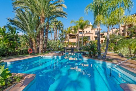 Apartment à vendre Estepona, Malaga, Espagne, 2 chambres, 135 m2 No. 109611 - photo 1