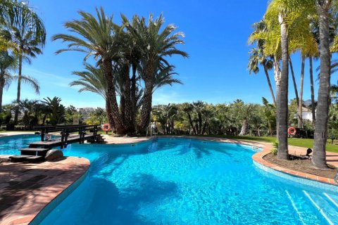 Apartment à vendre Estepona, Malaga, Espagne, 2 chambres, 135 m2 No. 109611 - photo 3