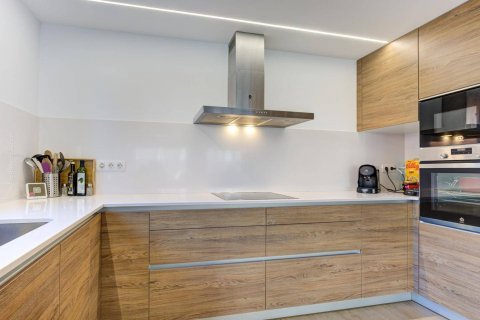 House for sale Castelldefels, Barcelona, Spain 4 bedrooms, 189 sq.m. No. 51727 - photo 9