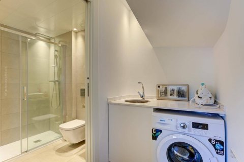 House for sale Castelldefels, Barcelona, Spain 4 bedrooms, 189 sq.m. No. 51727 - photo 11