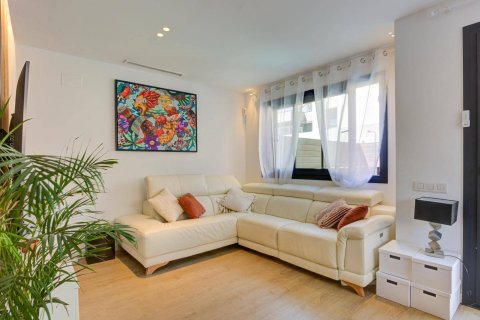 House for sale Castelldefels, Barcelona, Spain 4 bedrooms, 189 sq.m. No. 51727 - photo 4