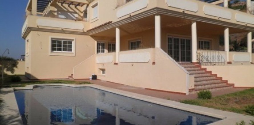 Dom Benalmadena, Malaga, Hiszpania 6 sypialni, 450 mkw. nr 23136