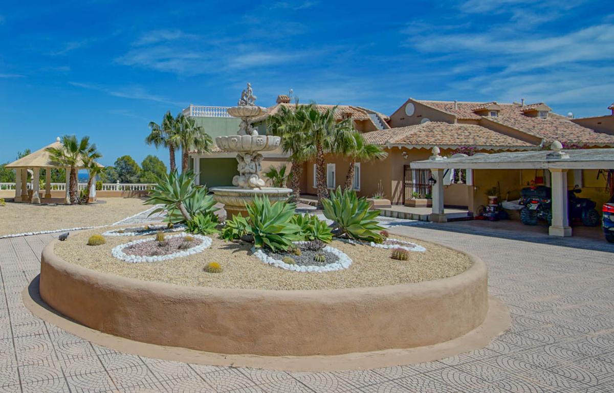Villa en La Nucia, Alicante, España 8 dormitorios, 900 m2 No. 99310