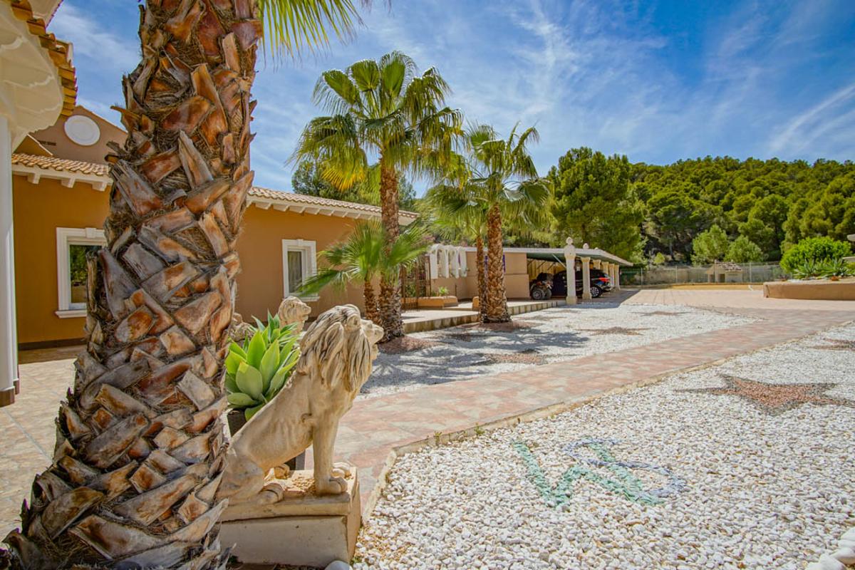 Villa en La Nucia, Alicante, España 8 dormitorios, 900 m2 No. 99310