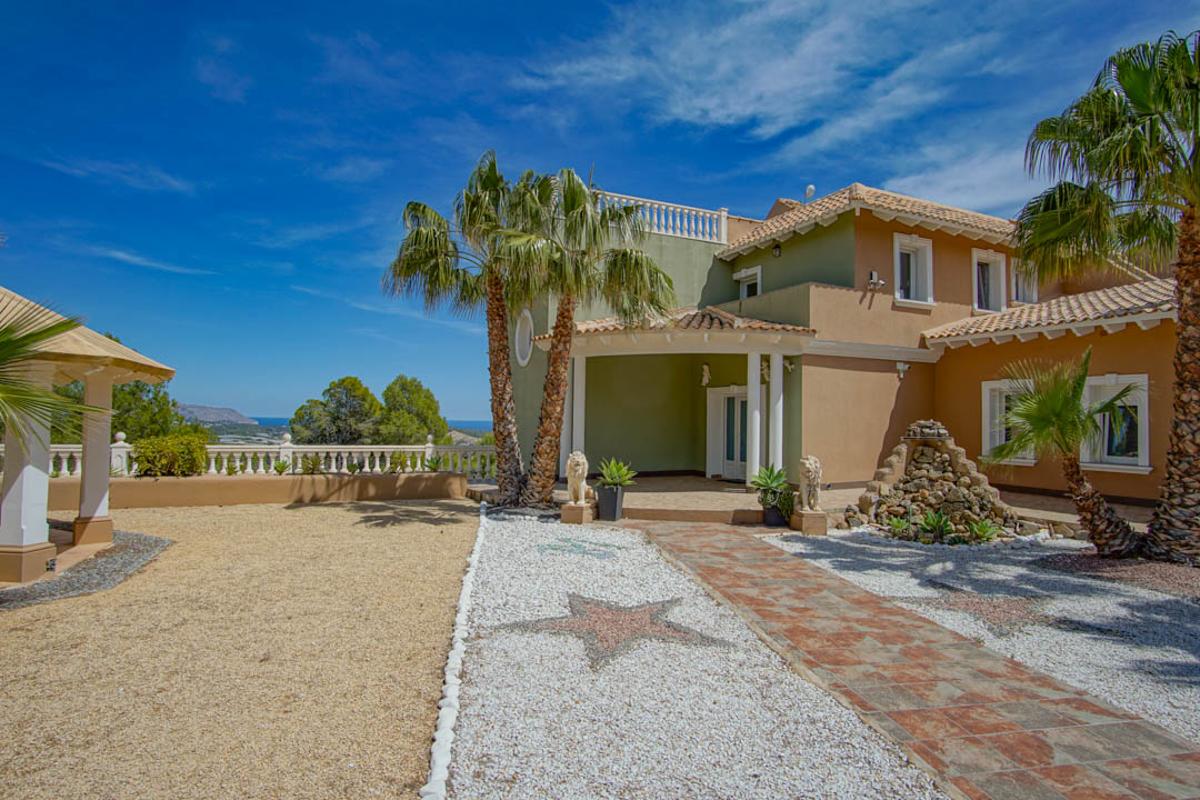 Villa en La Nucia, Alicante, España 8 dormitorios, 900 m2 No. 99310