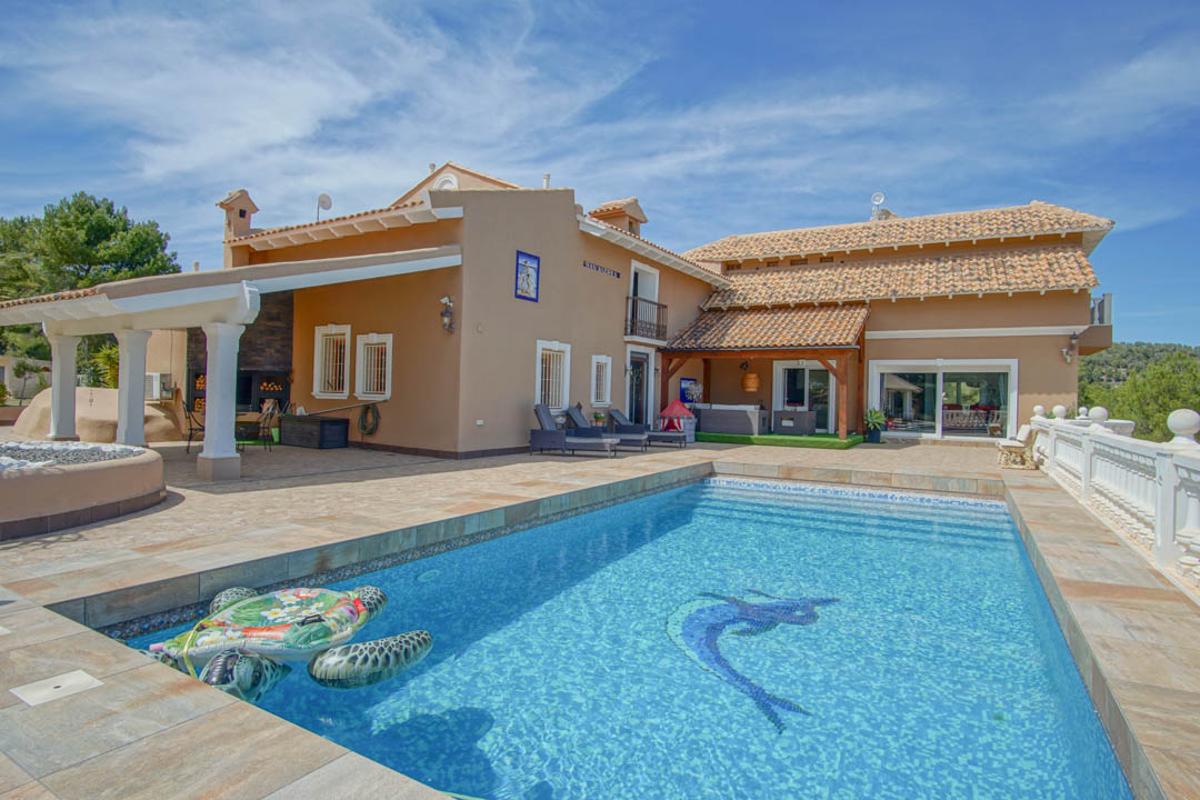 Villa en La Nucia, Alicante, España 8 dormitorios, 900 m2 No. 99310