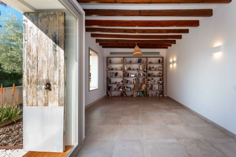 Продажа виллы в Кальвиа, Майорка, Испания 4 спальни, 322м2 №117588 - фото 4