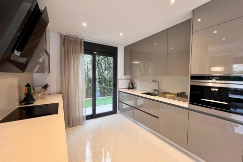 Villa pārdošanā Alicante, Spānijā 4 istabas, 222 m2 Nr. 115922 - attēls 4