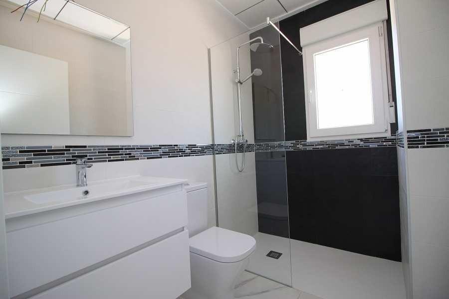 Huvila Pinoso, Alicante, Espanja 4 makuuhuonetta, 245 m2 No. 95007