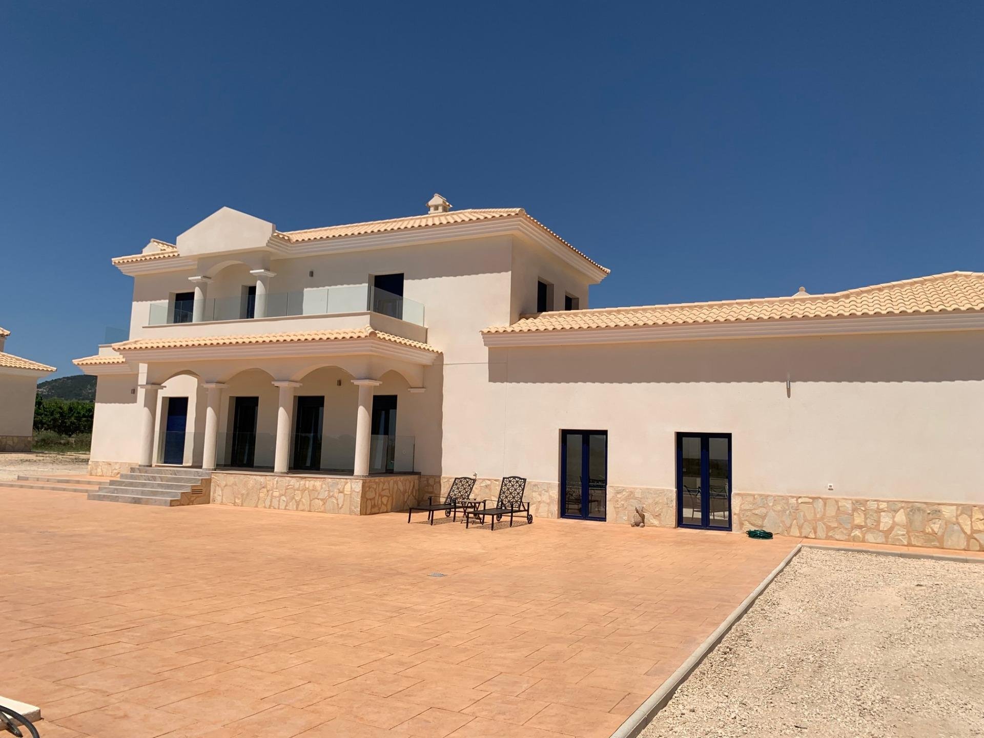 Huvila Pinoso, Alicante, Espanja 4 makuuhuonetta, 245 m2 No. 95007