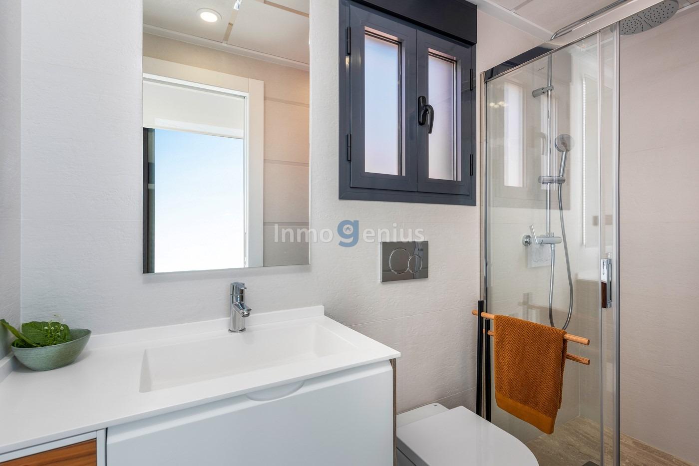 Bungalow i Guardamar del Segura, Alicante, Spanien 3 sovrum, 156 kvm. Nr. 81542