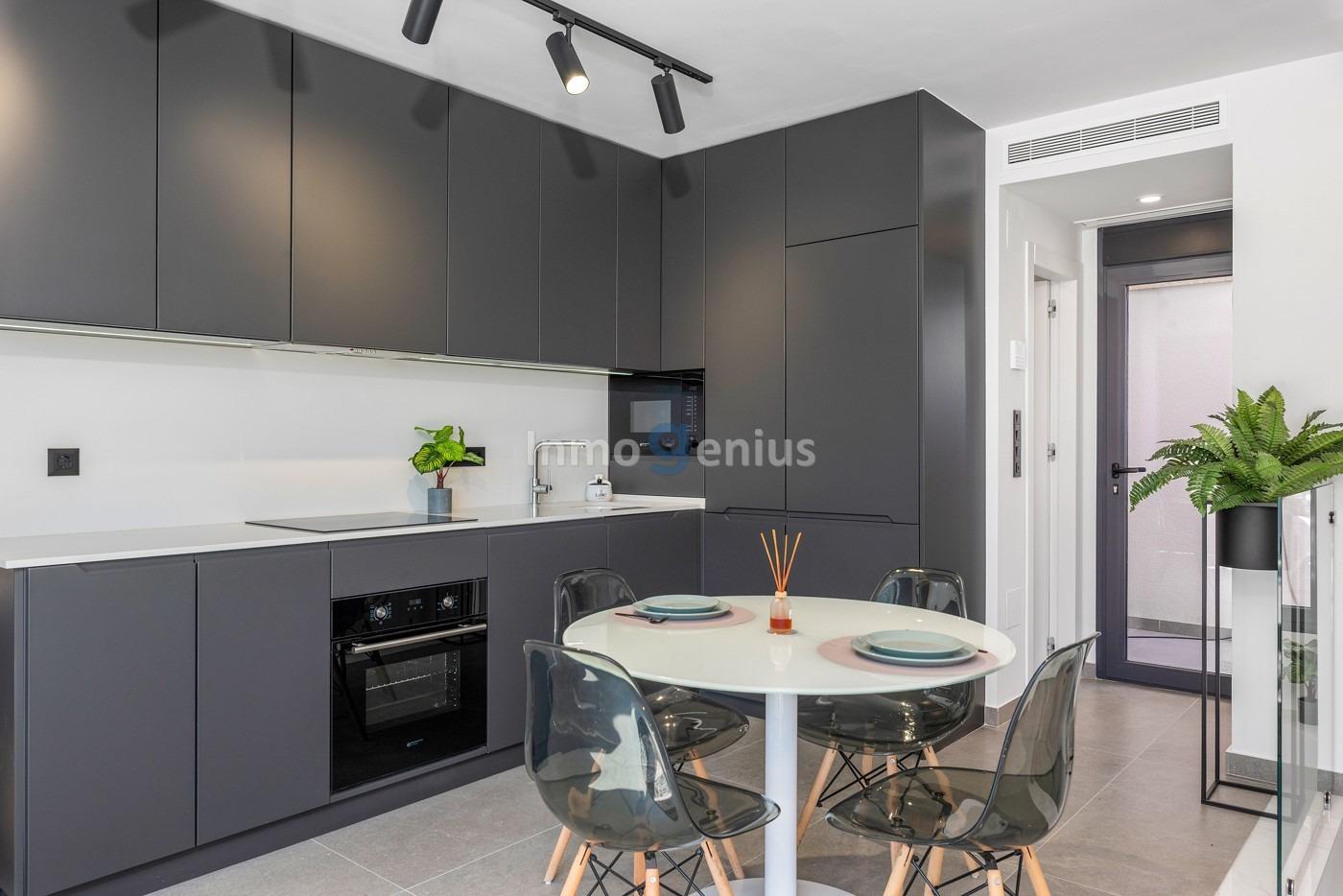 Bungalow i Guardamar del Segura, Alicante, Spanien 3 sovrum, 156 kvm. Nr. 81542