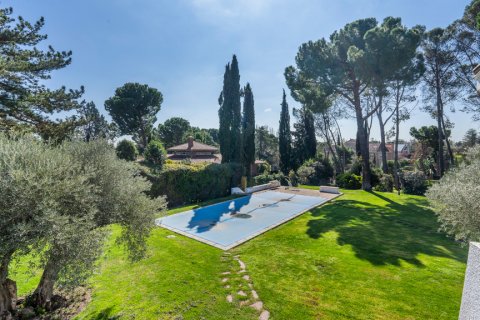 Villa zum Verkauf Pozuelo de Alarcon, Madrid, Spanien 5 Schlafzimmer, 579 m2 Nr. 117307 - Foto 1