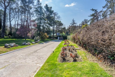 Villa zum Verkauf Pozuelo de Alarcon, Madrid, Spanien 5 Schlafzimmer, 579 m2 Nr. 117307 - Foto 9