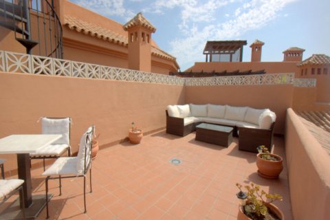 Penthouse for sale Manilva, Malaga, Spain 3 bedrooms, 150 sq.m. No. 109638 - photo 4