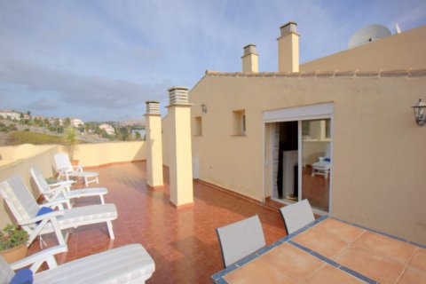 Penthouse for sale Manilva, Malaga, Spain 3 bedrooms, 150 sq.m. No. 109638 - photo 12
