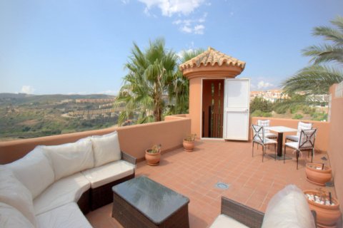 Penthouse for sale Manilva, Malaga, Spain 3 bedrooms, 150 sq.m. No. 109638 - photo 1