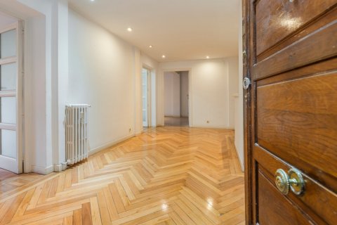 Appartamento in vendita Madrid, Spagna 4 camere da letto, 250 mq. N° 108152 - foto 13