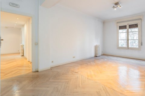 Appartamento in vendita Madrid, Spagna 4 camere da letto, 250 mq. N° 108152 - foto 9