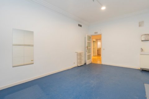 Appartamento in vendita Madrid, Spagna 4 camere da letto, 250 mq. N° 108152 - foto 23