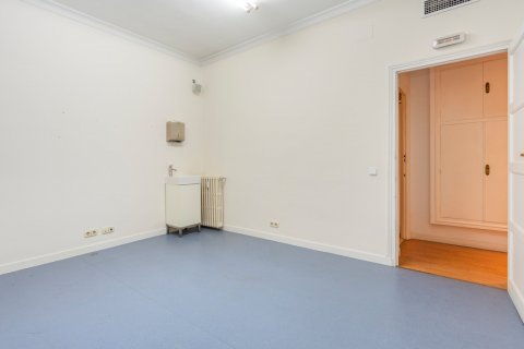 Appartamento in vendita Madrid, Spagna 4 camere da letto, 250 mq. N° 108152 - foto 24