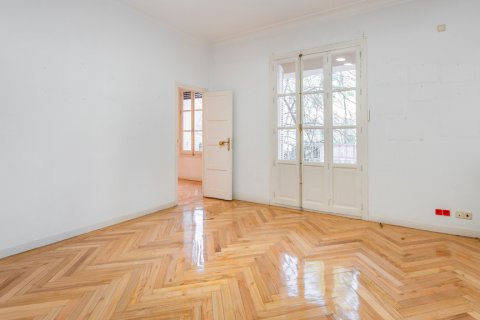 Appartamento in vendita Madrid, Spagna 4 camere da letto, 250 mq. N° 108152 - foto 7