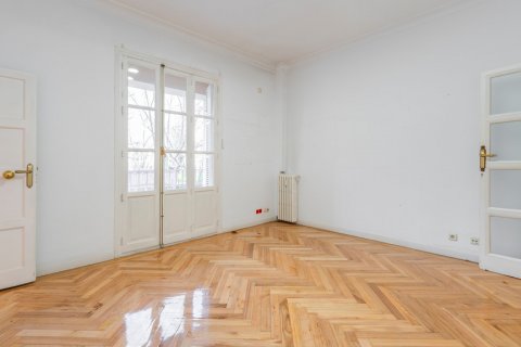 Appartamento in vendita Madrid, Spagna 4 camere da letto, 250 mq. N° 108152 - foto 6