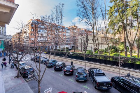 Appartamento in vendita Madrid, Spagna 4 camere da letto, 250 mq. N° 108152 - foto 30