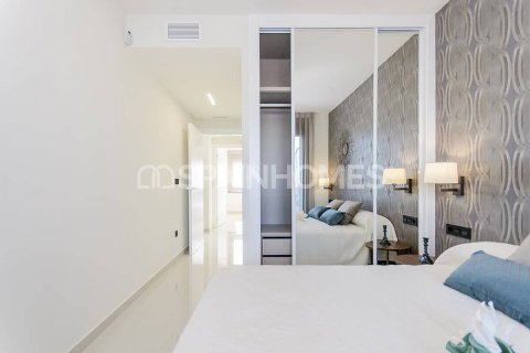 Dzīvoklis pārdošanā Torrevieja, Alicante, Spānijā 3 istabas, 71 m2 Nr. 48780 - attēls 24